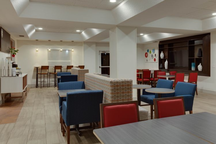 Holiday Inn Express & Suites Orlando International Airport, an IHG Hotel , FL 32812 near Orlando International Airport View Point 16