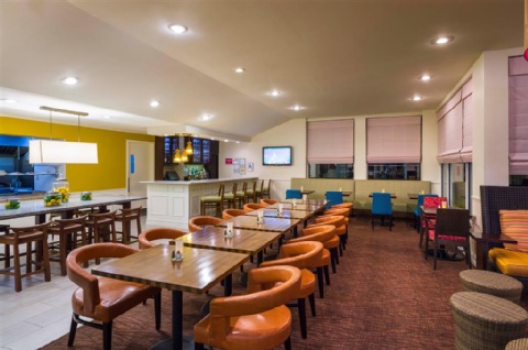 Hilton Garden Inn Queens/JFK , NY 11430 near John F Kennedy Intl Airport View Point 11