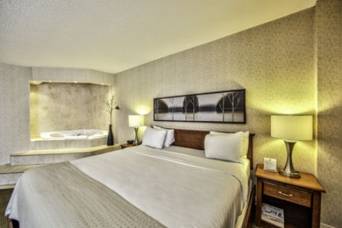 Radisson Hotel Montreal Airport , QC H4T1E3 near Montreal-Pierre Elliott Trudeau Int. Airport View Point 36