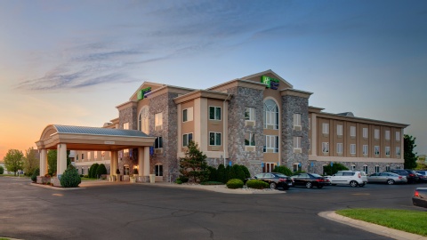 Holiday Inn Express Hotel & Suites Saginaw, an IHG Hotel , MI 48604 near MBS International Airport View Point 8