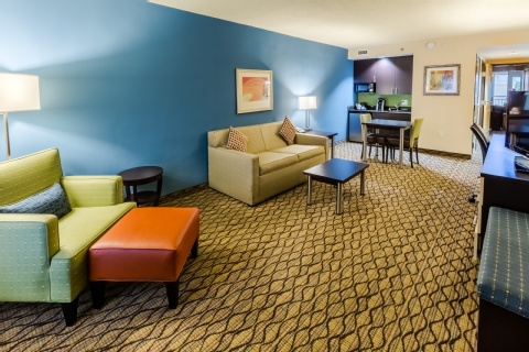 Holiday Inn & Suites Atlanta Airport-North , GA 30344 near Hartsfield-jackson Atlanta International Airport View Point 37