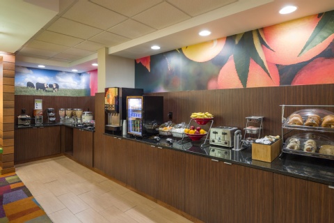 Fairfield Inn & Suites by Marriott Allentown Bethlehem/Lehigh Valley Airport , PA 18018 near Lehigh Valley International Airport View Point 10
