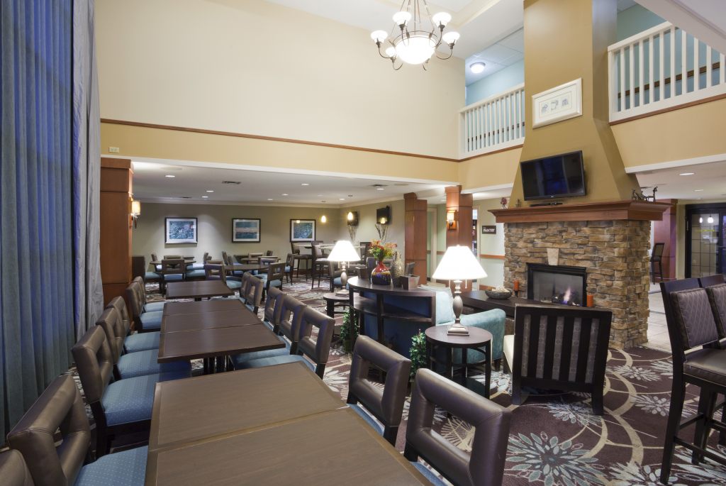 Candlewood Suites Eagan Arpt South - Mall Area, an IHG Hotel , MN 55122 near Minneapolis-saint Paul International Airport (wold-chamberlain Field) View Point 15
