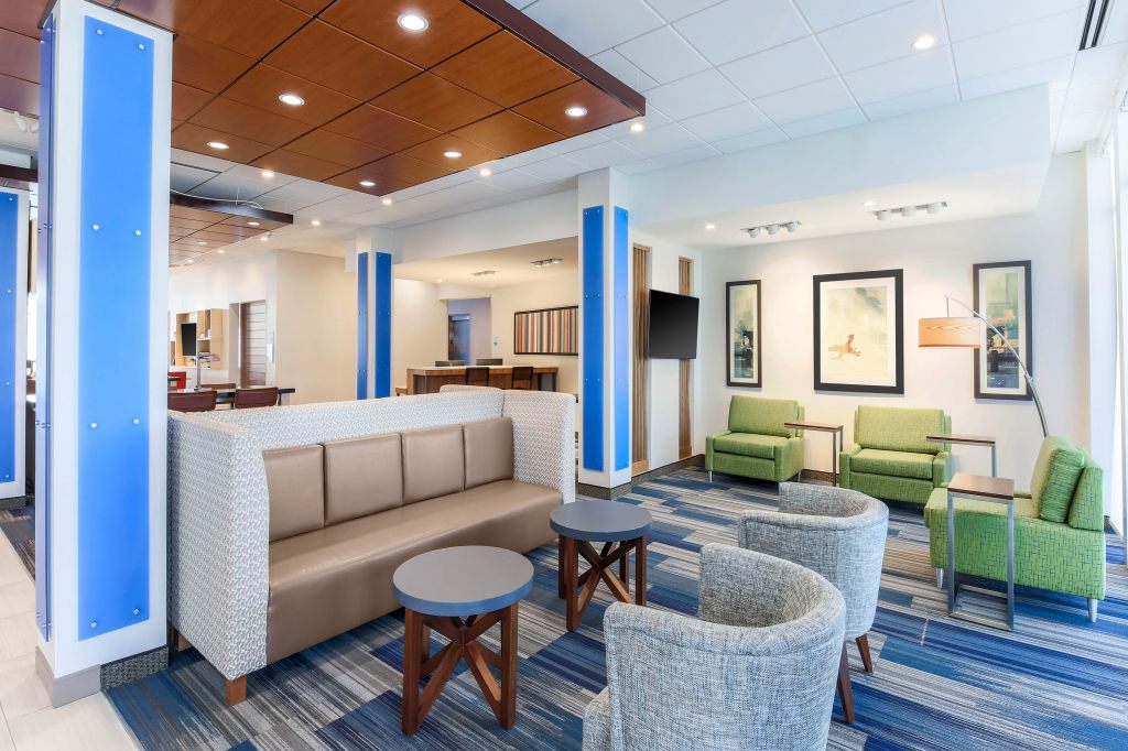 Holiday Inn Express & Suites Chicago O'Hare Airport , IL 60018 near Ohare International Airport View Point 15