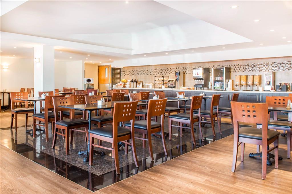 Quality Hotel Dorval , QC H4T 1E7 near Montreal-Pierre Elliott Trudeau Int. Airport View Point 22