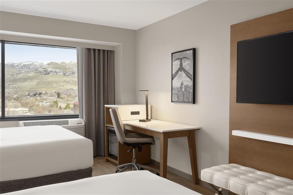 Radisson Hotel Downtown Salt Lake City , UT 84101 near Salt Lake City International Airport View Point 43