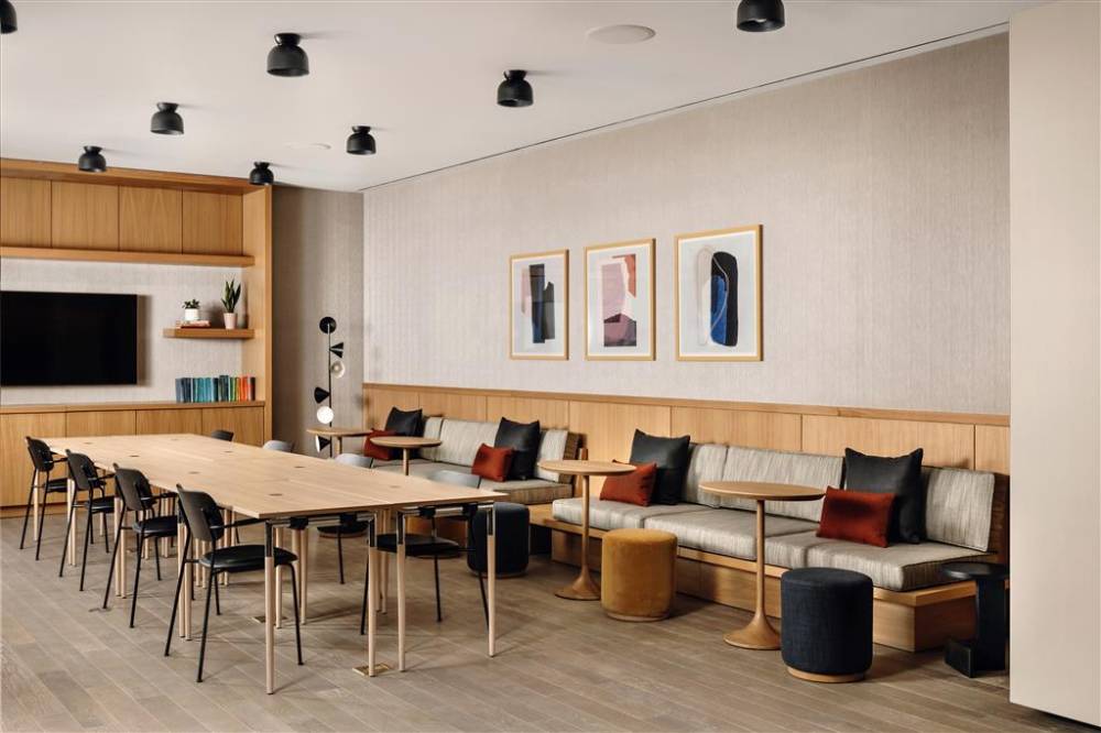 Arlo Midtown 5
