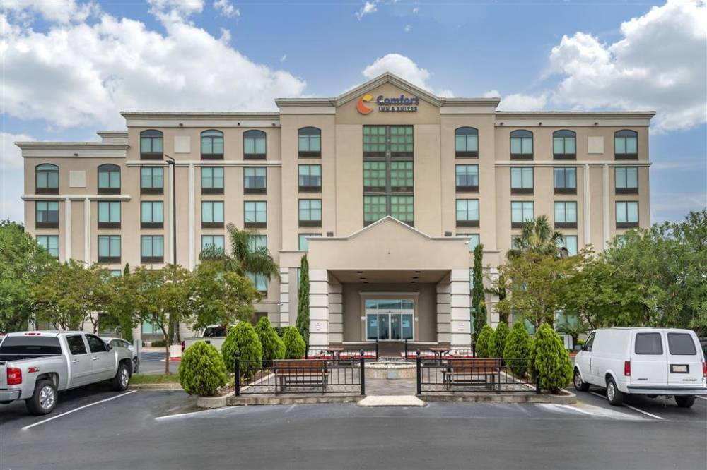 Comfort Inn And Suites New Orleans Airpo