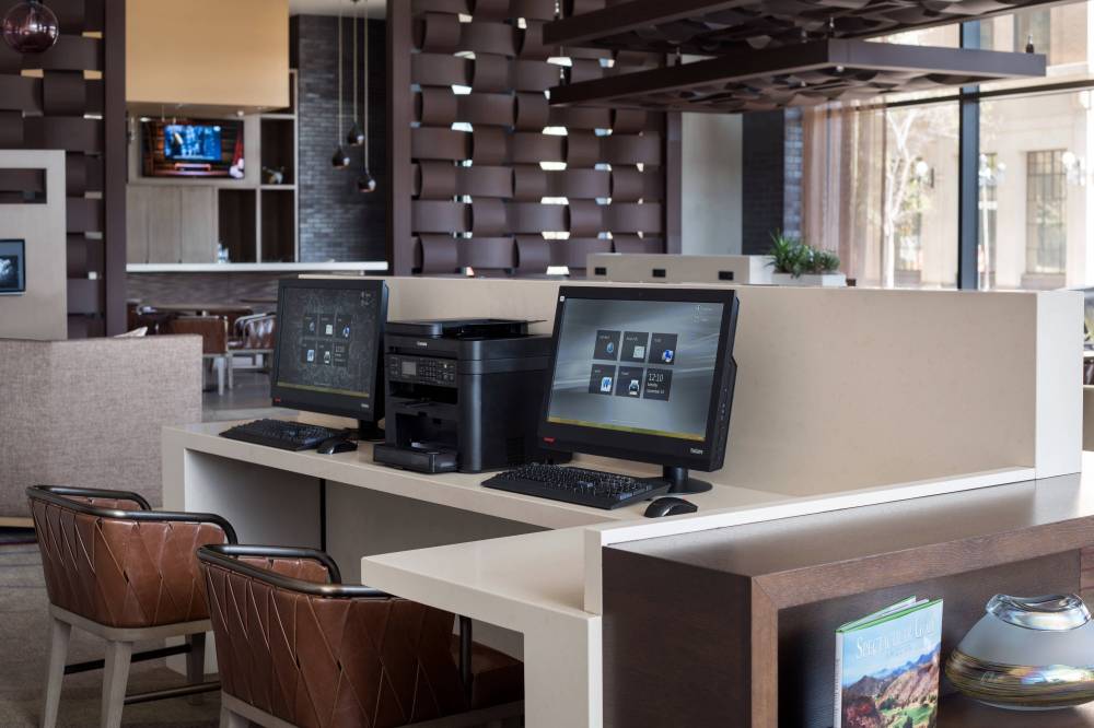 Courtyard By Marriott Phoenix Downtown 3
