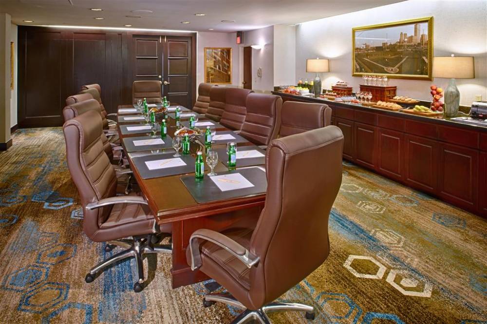 Doubletree By Hilton Tulsa-downtown 2
