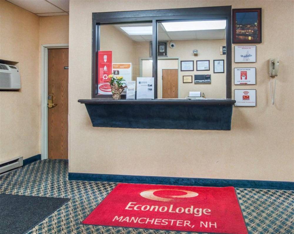 Econo Lodge Manchester 5