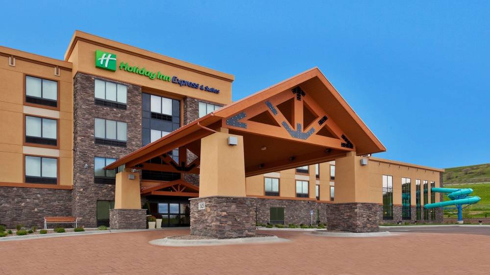 Holiday Inn Exp And Suites
