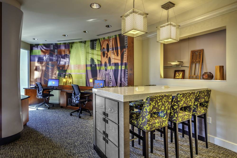 Hotel Indigo Deerwood Park