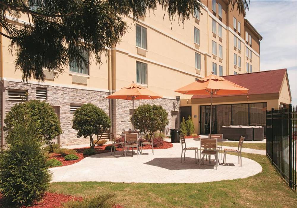 La Quinta Inn Ste Atlanta Ap N