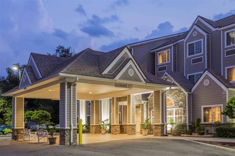 Microtel Jacksonville Airport 1