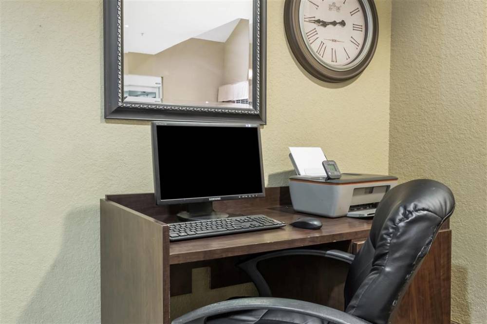 Microtel Jacksonville Airport 6