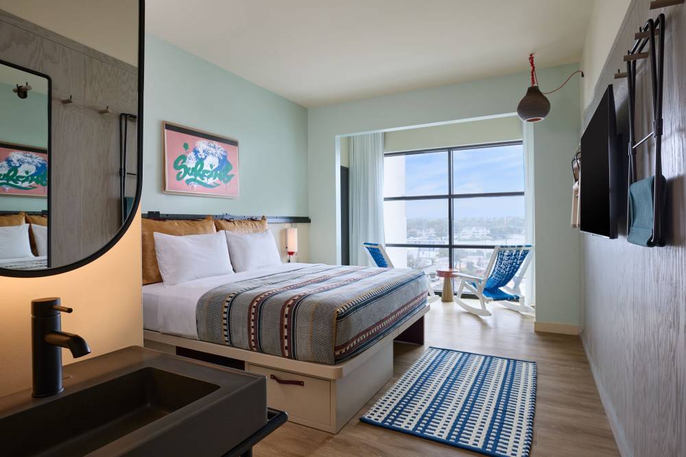 Moxy Virginia Beach Oceanfront 9