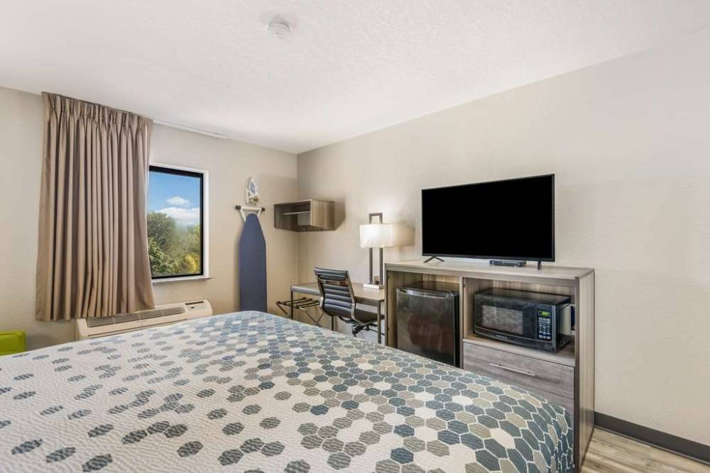 Sonesta Essential Des Moines 10