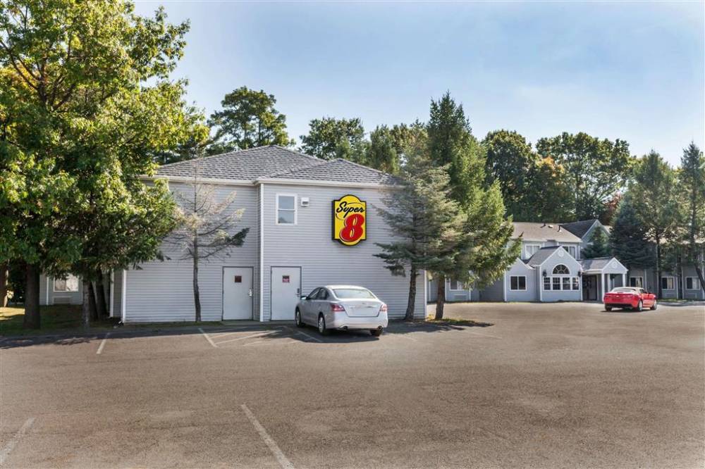 Super 8 By Wyndham Schenectady/albany Area