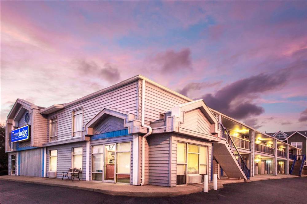 Travelodge By Wyndham Virginia Beach Bay Beach